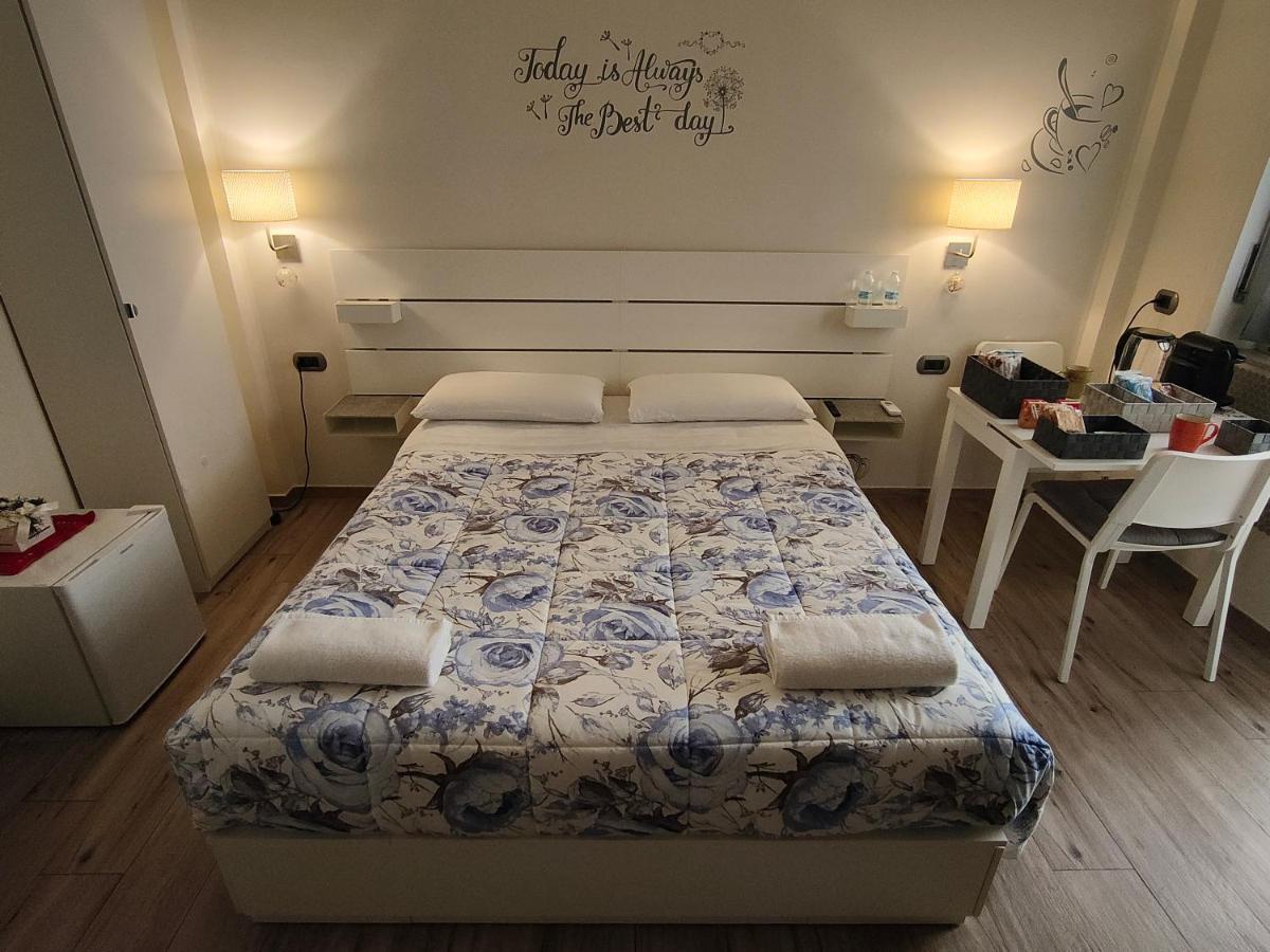 Blue Rose Private Room サレルノ エクステリア 写真